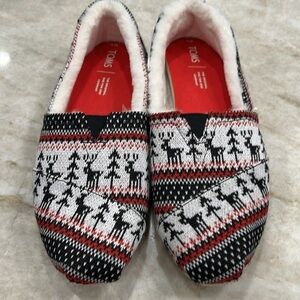NEW TOMS Alpargata Slippers | Fair Isle Reindeer Print | Faux Fur Lined | Size 9